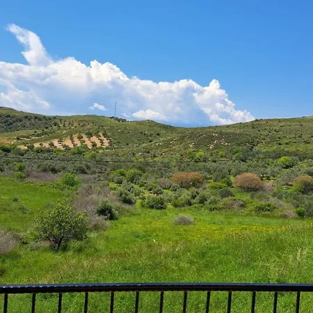 Peaceful Stone House With Nature View In Karaburun アパート